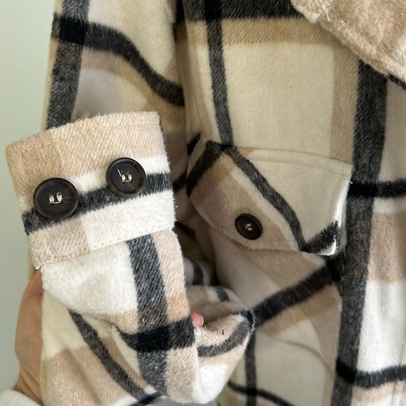 Thread Supply Shacket - Picture 5 of 8